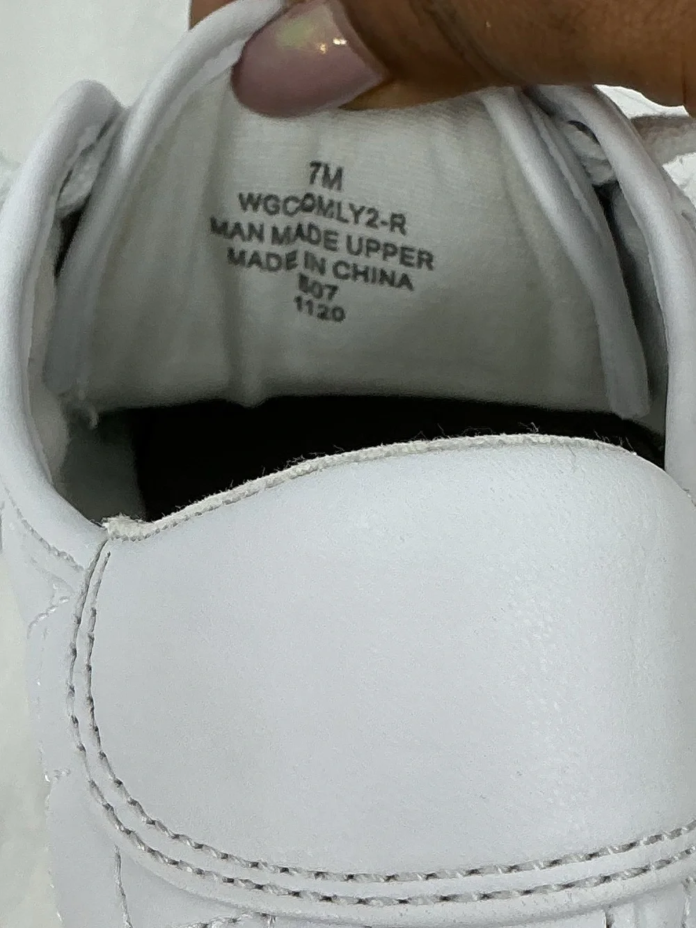 Guess White Quilted Sneakers with Gold Accents b56